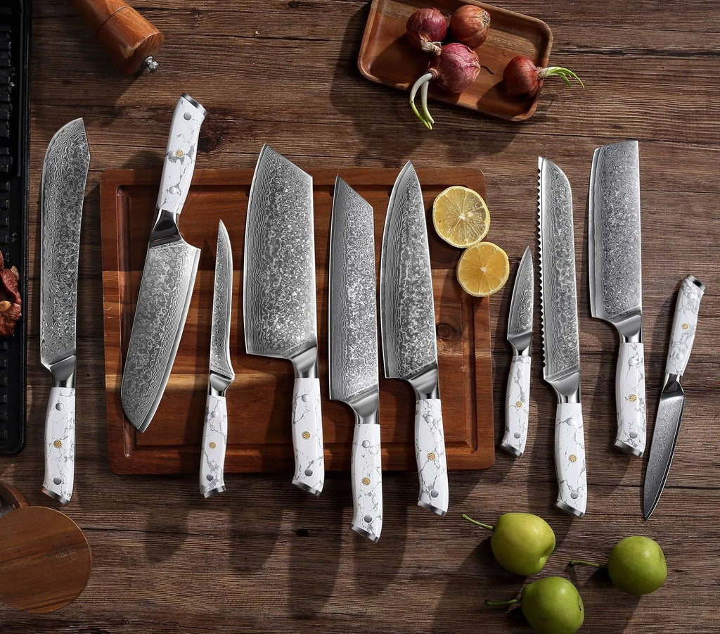 Damascus steel chef's knife with 21cm VG10 blade and 11cm handle measuring 32cm total length