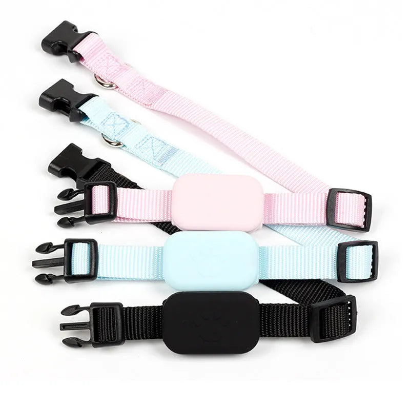 Adjustable pet positioning collar with Bluetooth tracker in black, blue, or pink colours for cats and puppies