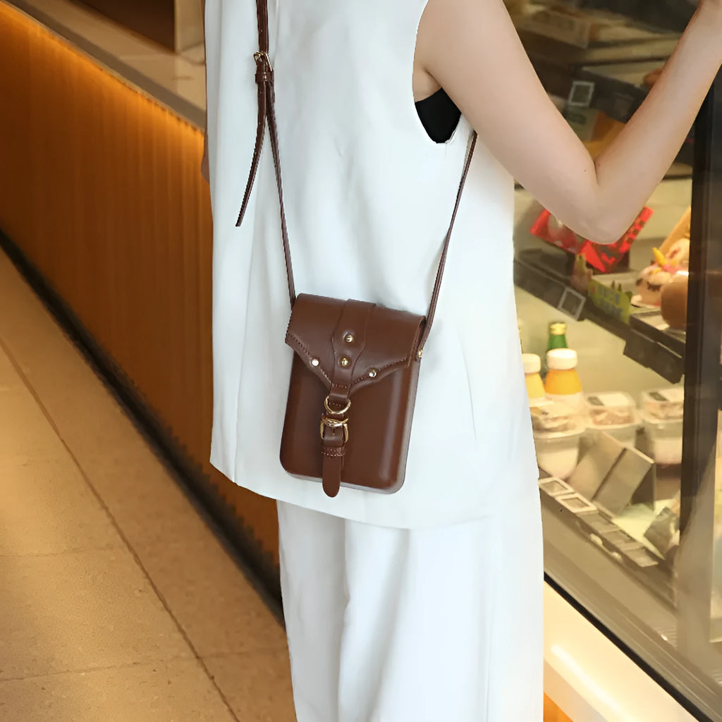 Small casual crossbody square bag in PU leather with sewing thread detail, black or brown colour options for women