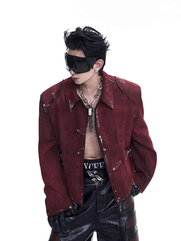 Men's red quilted jacket with decorative flocking and lapel collar in loose fit design