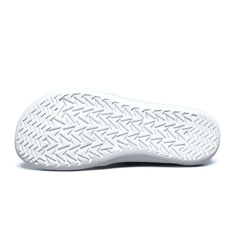 Men's black wide toe casual shoes with a round head and flat cloth upper.