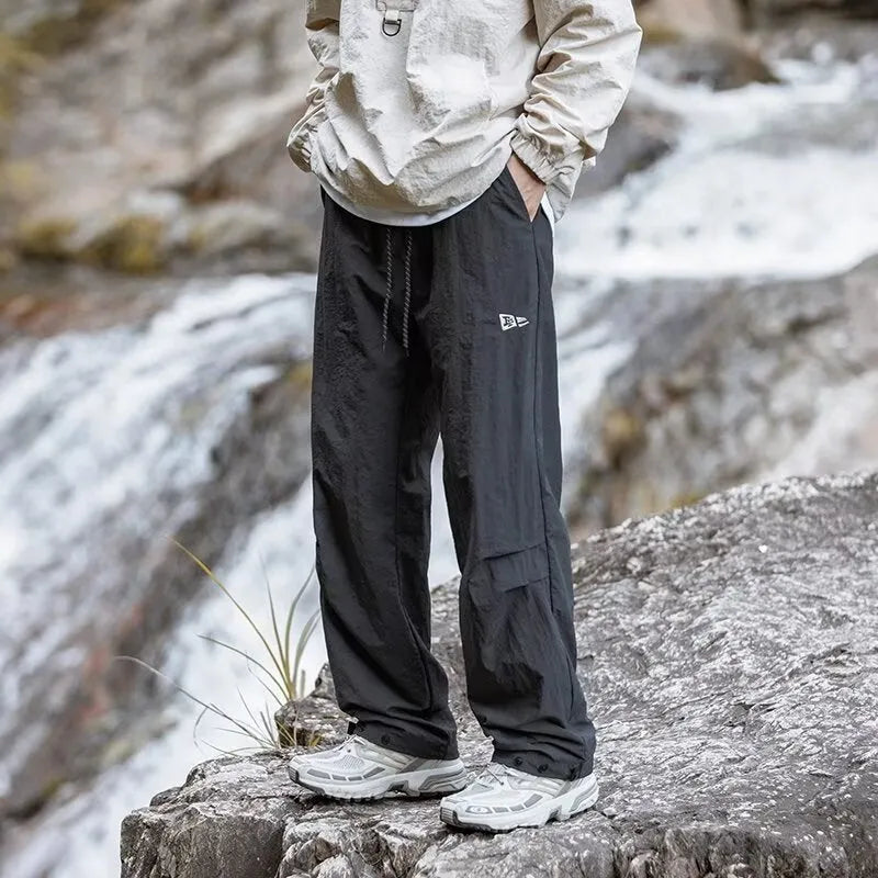 Men's quick-drying waterproof mountain trousers in straight leg design