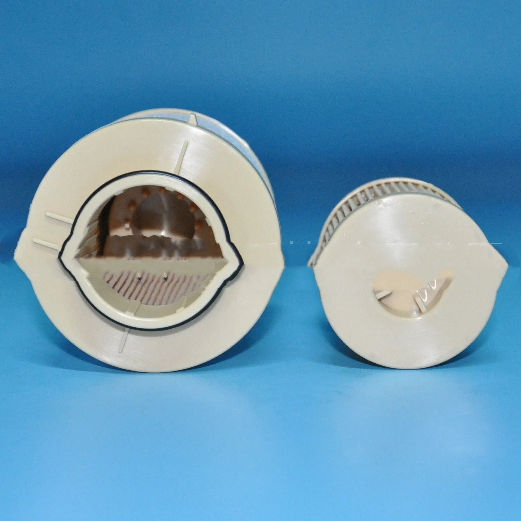 FD4616 diesel fuel filter for Ford 6.0L engine, showing cylindrical shape and part numbers.
