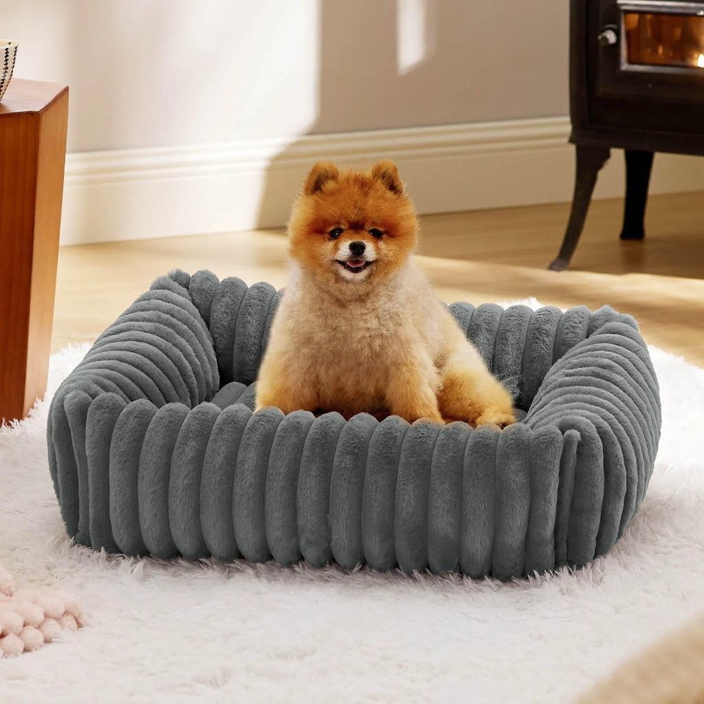 Soft faux fur pet bed for dogs and cats with removable cover in beige colour