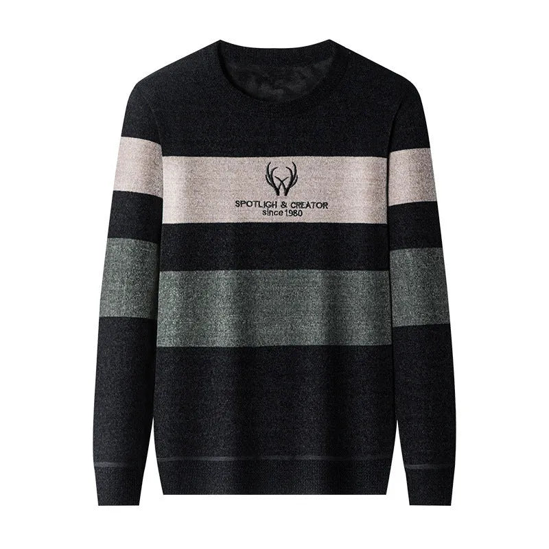 Men's dusted chenille knit sweater pullover with round collar and long sleeves in blue