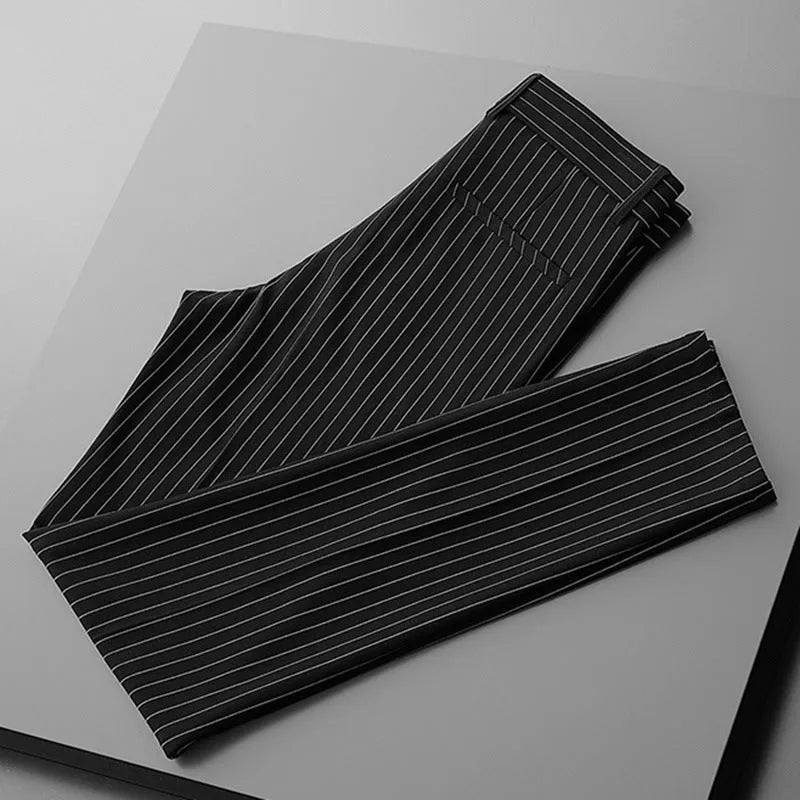 Men's loose striped suit trousers in black and white, available in both full-length and crop jeans styles