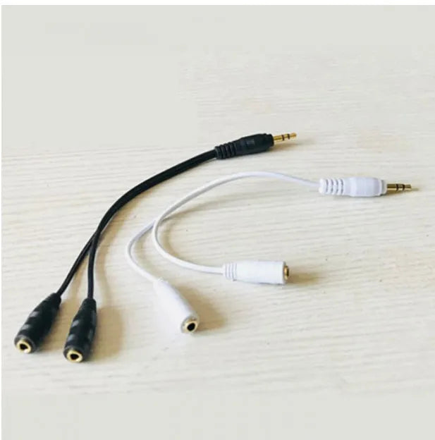 Gilded 3.5mm one-to-two audio cable adapter with copper wire and two female sockets