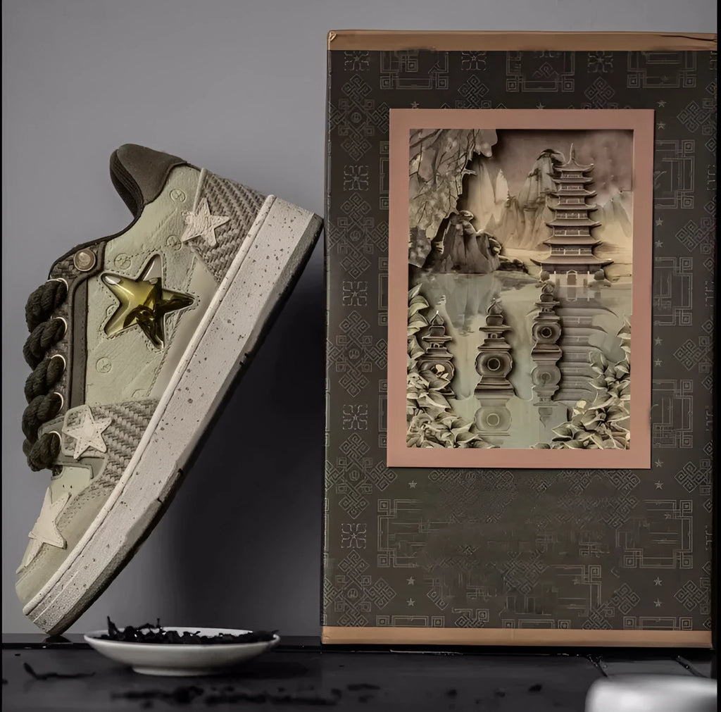 Green China-Chic star pattern low-top casual sneakers with lace-up closure and thick rubber sole.