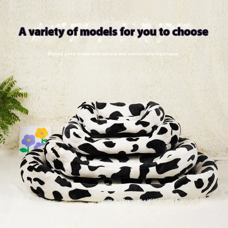 Four Seasons universal kennel dog bed in cow colour cloth, available in sizes S to XL from 30 to 85 cm