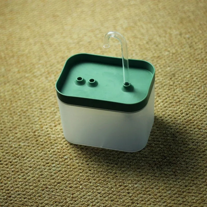 Automatic pet water dispenser 1.5L food grade circulating fountain in front view