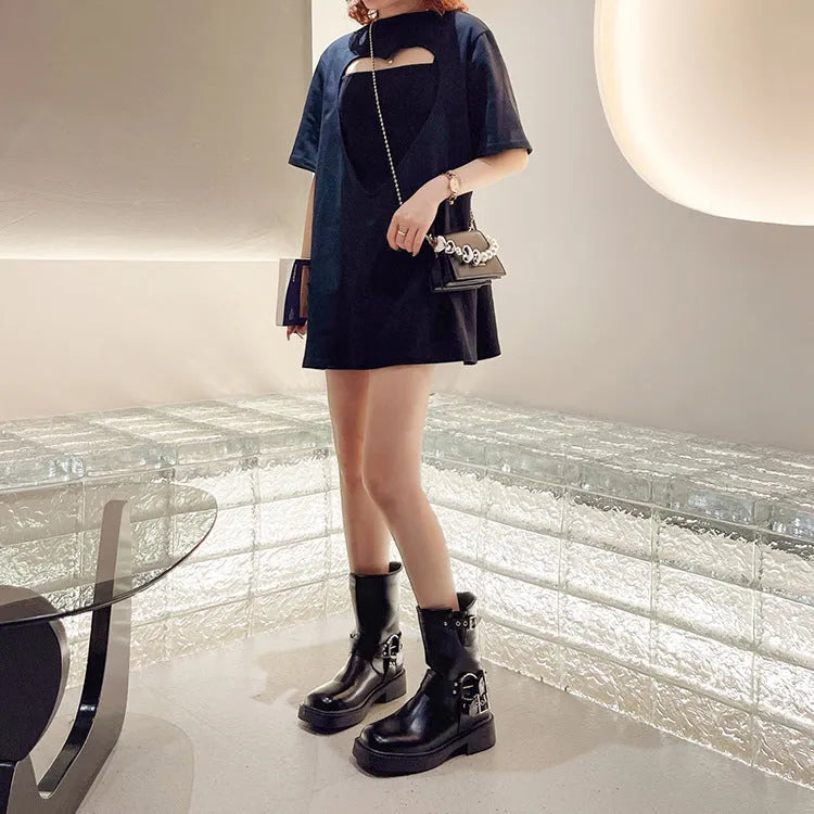 Simple thick-soled Martin boots for women in solid colour black, artificial PU upper, side view showing lace-up design and thick sole