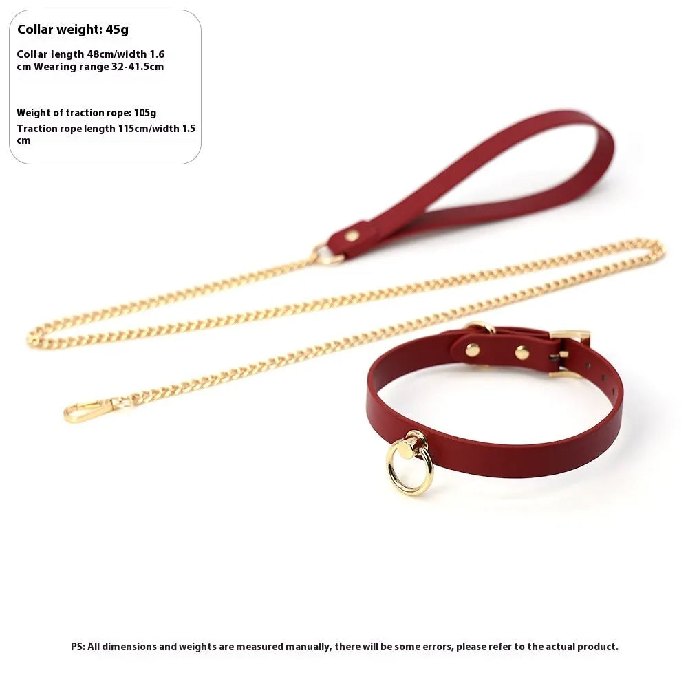 Genuine cowhide leather bondage collar with matching drag chain lead in black
