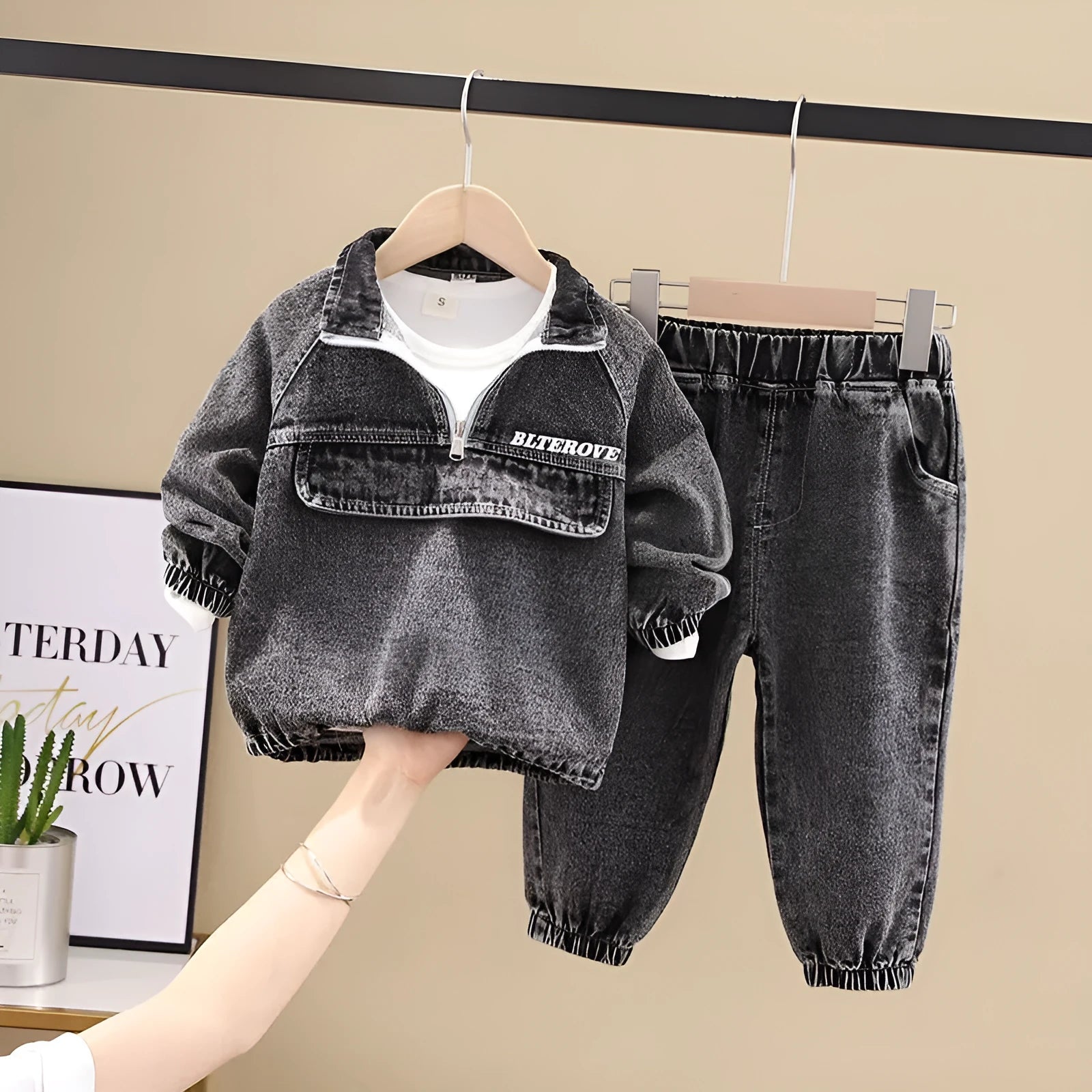 Boys wearing black cotton denim two-piece suit set with long sleeves in Korean style