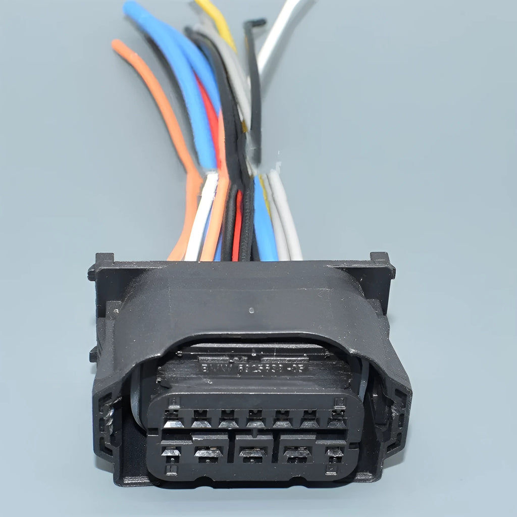 Black BMW headlight electrical connector plug for X1 E90 E92 models, part number DJ7121W-1.5 2.8-21