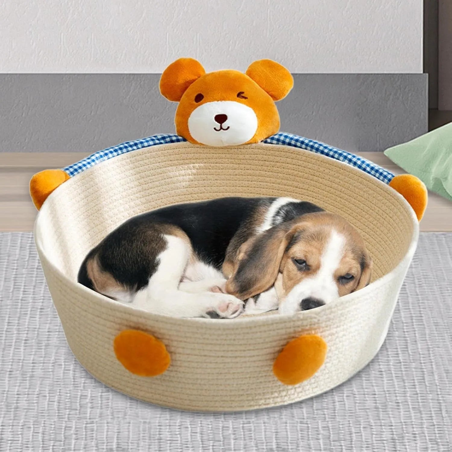 Woven cotton rope cat bed basket with scratching pad, featuring a bear design.