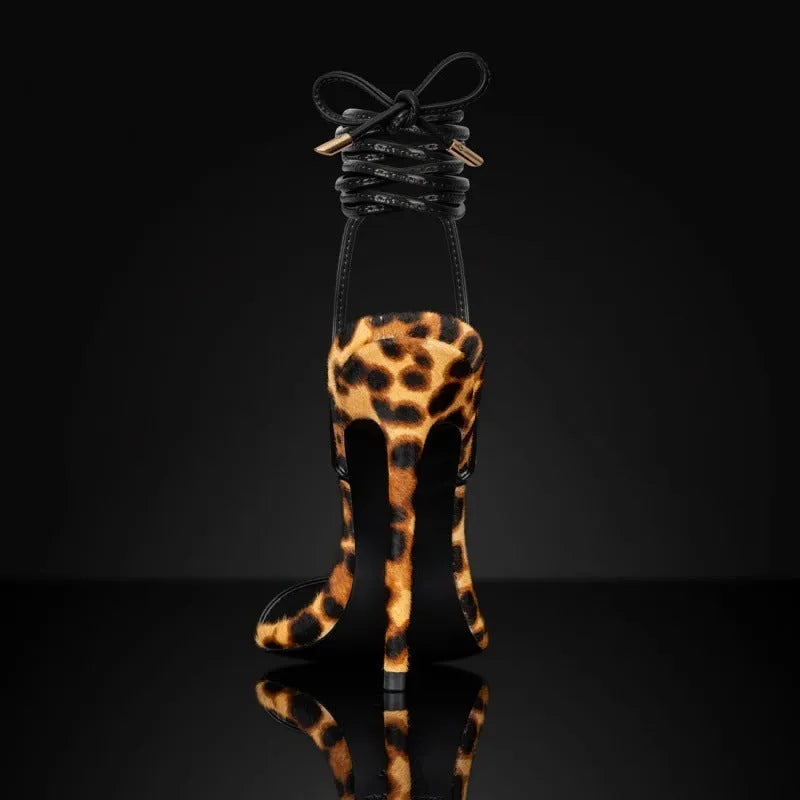 Women's leopard print Roman sandals with pointed toe and buckle fastening on rubber sole