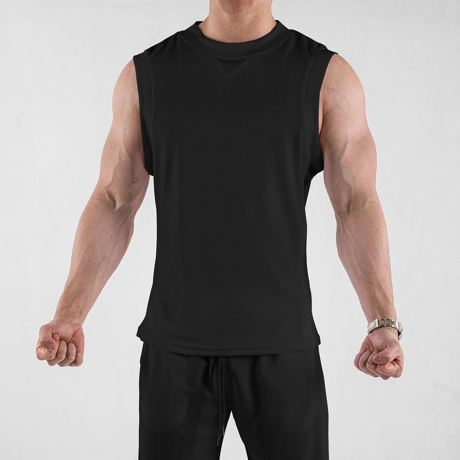 Men's loose casual fitness vest in black or white for summer sports activities