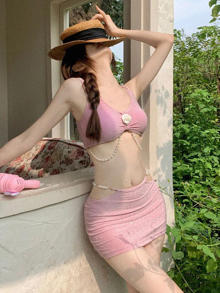 Women's pink or black three-piece polyester bikini swimsuit with high elasticity for swimming and hot springs