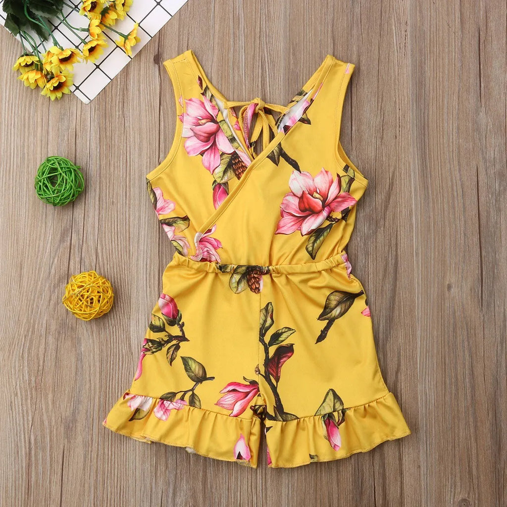Cotton floral two-piece summer outfit for baby girl in white or yellow, Asian sizes 90-130cm