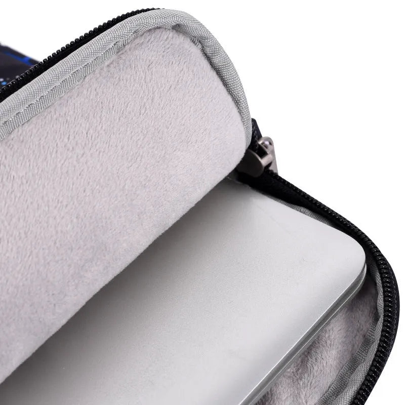 Black waterproof polyester laptop liner bag for 13-inch notebook slim profile
