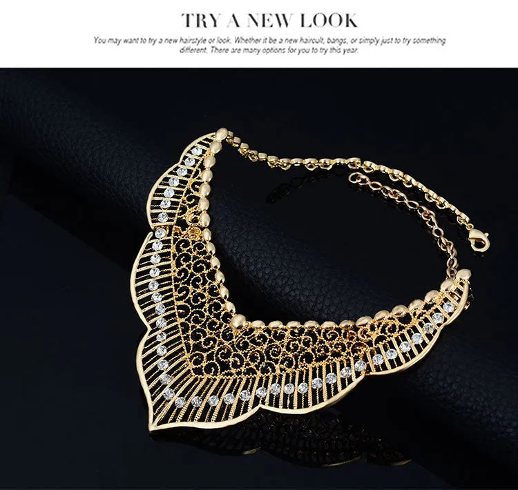 Gold alloy necklace and earrings set with diamond-cut round bead chain and pendant
