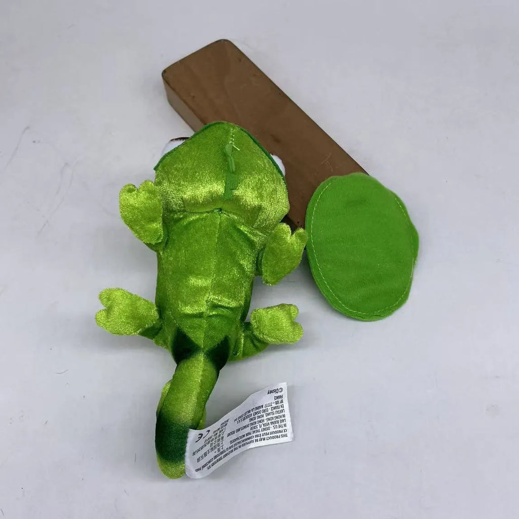Chameleon shoulder plush doll with disk base, 16cm long, short plush fabric, PP cotton filling, resting on a flat surface