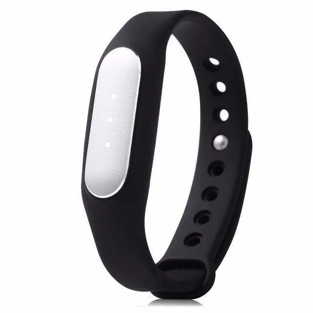 Xiaomi Mi Band 1S black fitness wristband with heart rate sensor and IP67 waterproof rating on wrist