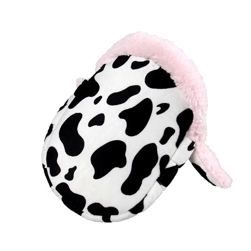 White small pet cold shelter made of soft short plush with 25x22cm base