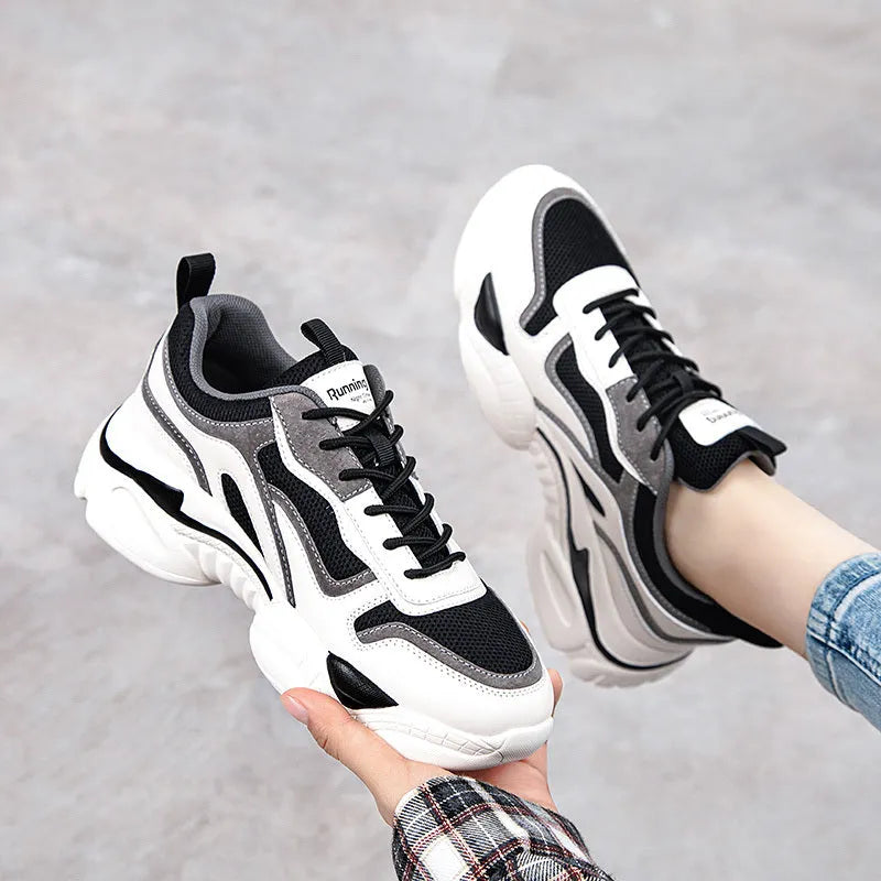 Breathable panda platform shoes with cross straps and colour blocking in black and green