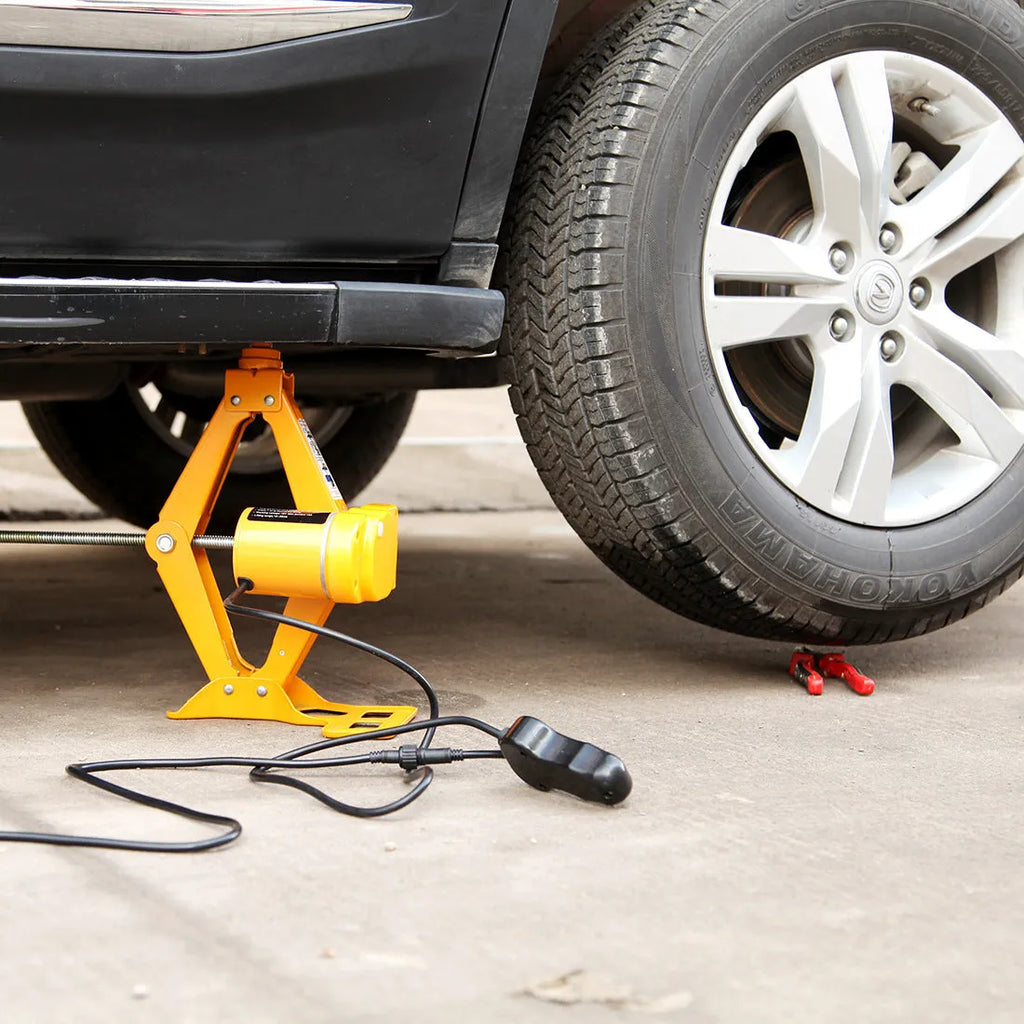 Vehicle electric hydraulic jack kit with 2-tonne lifting capacity.