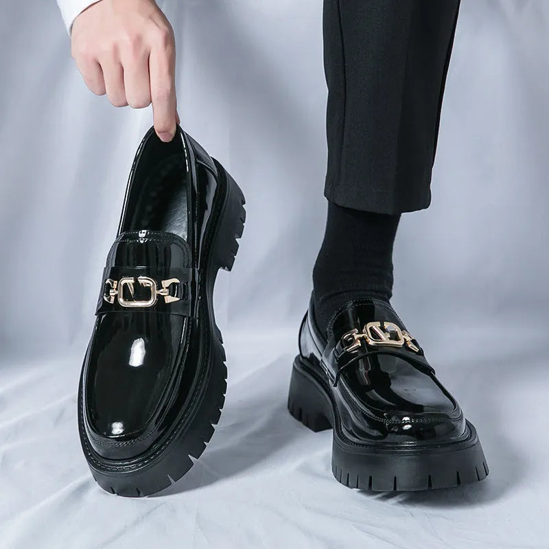Men's black platform loafers with 1-3cm low heel and glossy PU leather upper