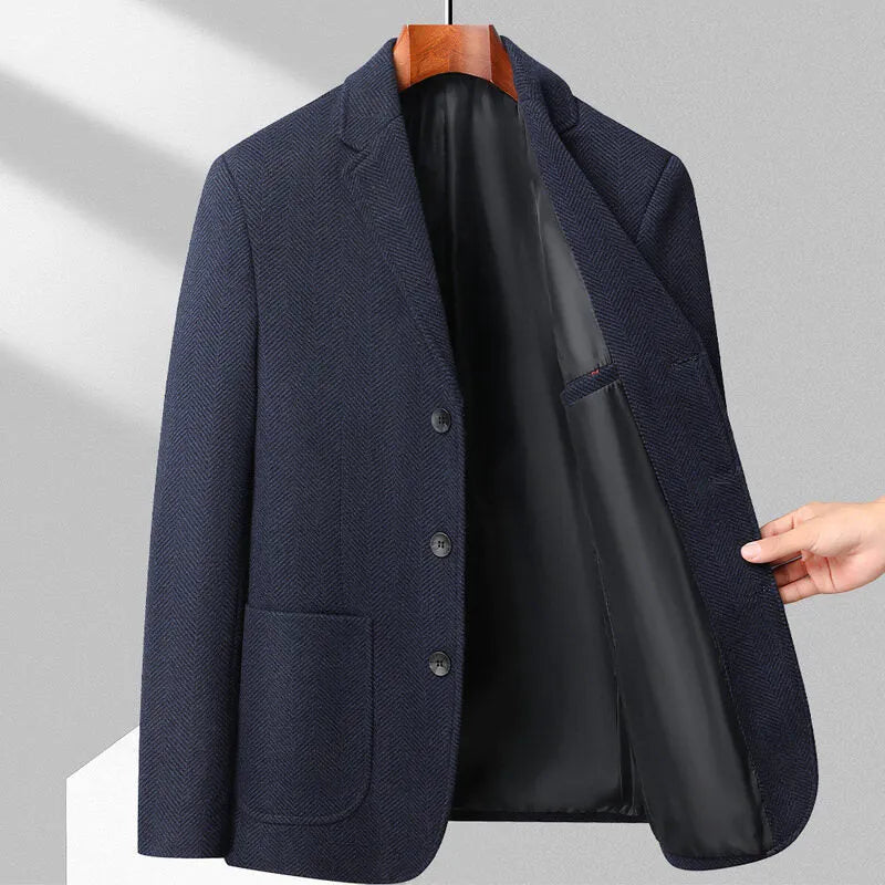 Men's loose-fit polyester coat in black colour for spring and autumn seasons