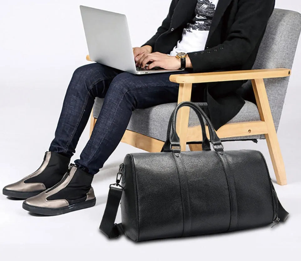 First layer cowhide leather travel bag with independent shoe compartment, zippered main closure, brown colour, soft handle and shoulder strap