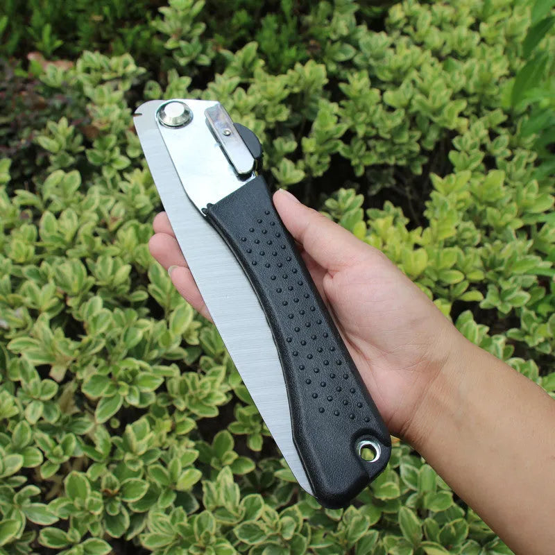 Black folding hacksaw with 210mm high carbon steel blade and PVC grip, 430mm overall length, 40 teeth, for garden pruning and camping