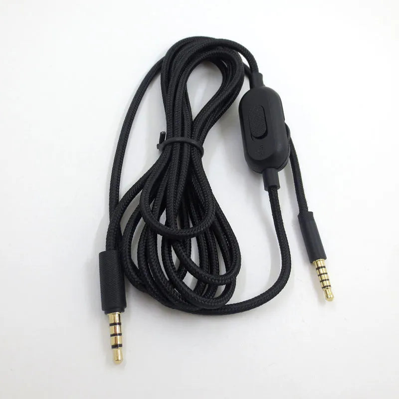 Black universal audio cable with Type 0 connector for gaming headsets