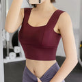 Shockproof gathered seamless sports bra in black with full cup and fixed double shoulder straps