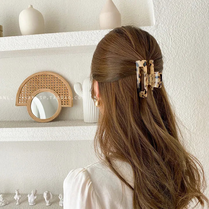 Geometric acetic acid hair clip in beige, handmade, size L 10cm