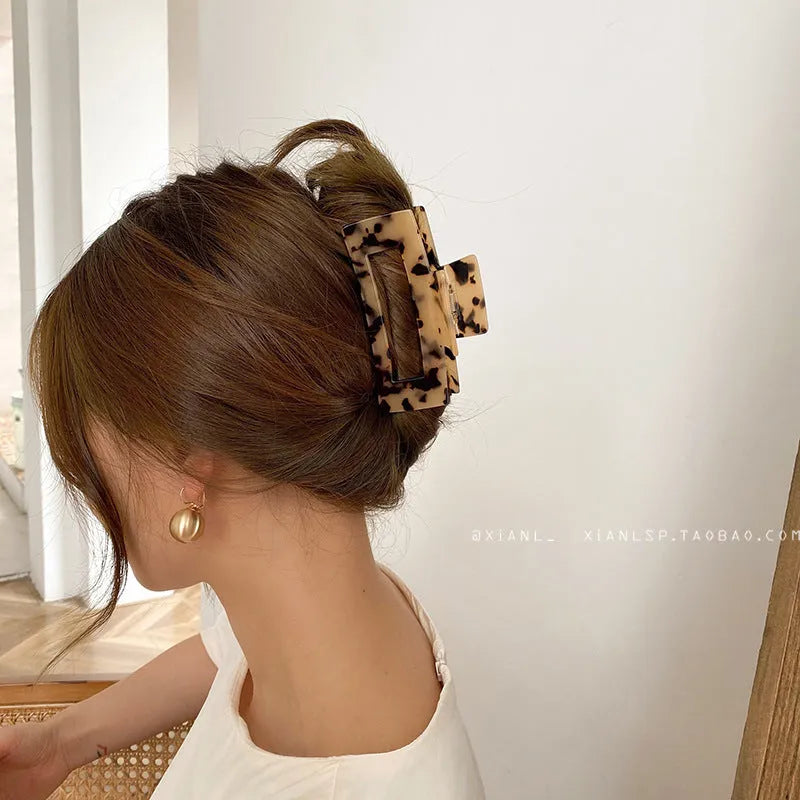 Geometric acetic acid hair clip in beige, handmade, size L 10cm