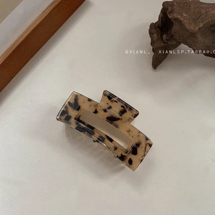 Geometric acetic acid hair clip in beige, handmade, size L 10cm
