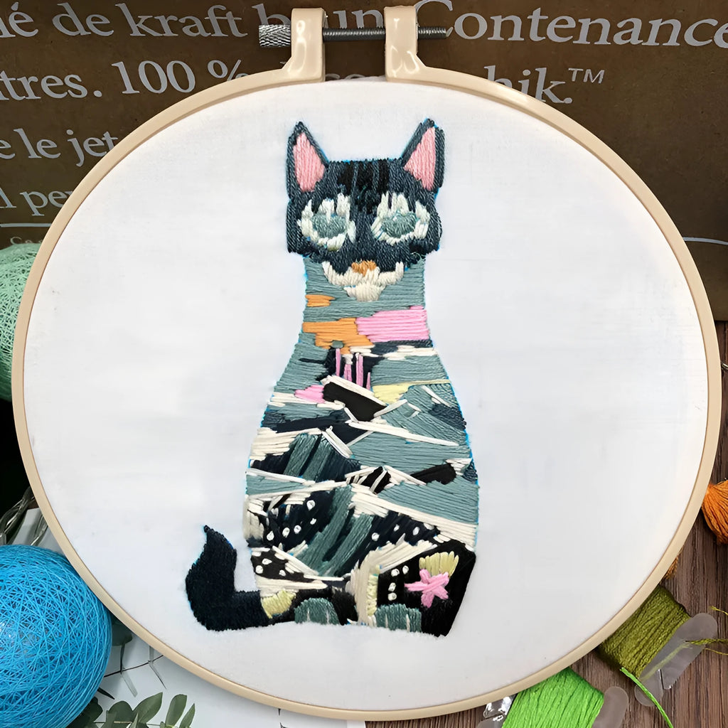 Original-New Cat embroidery kit with cotton fabric, stretch frame, and three style options