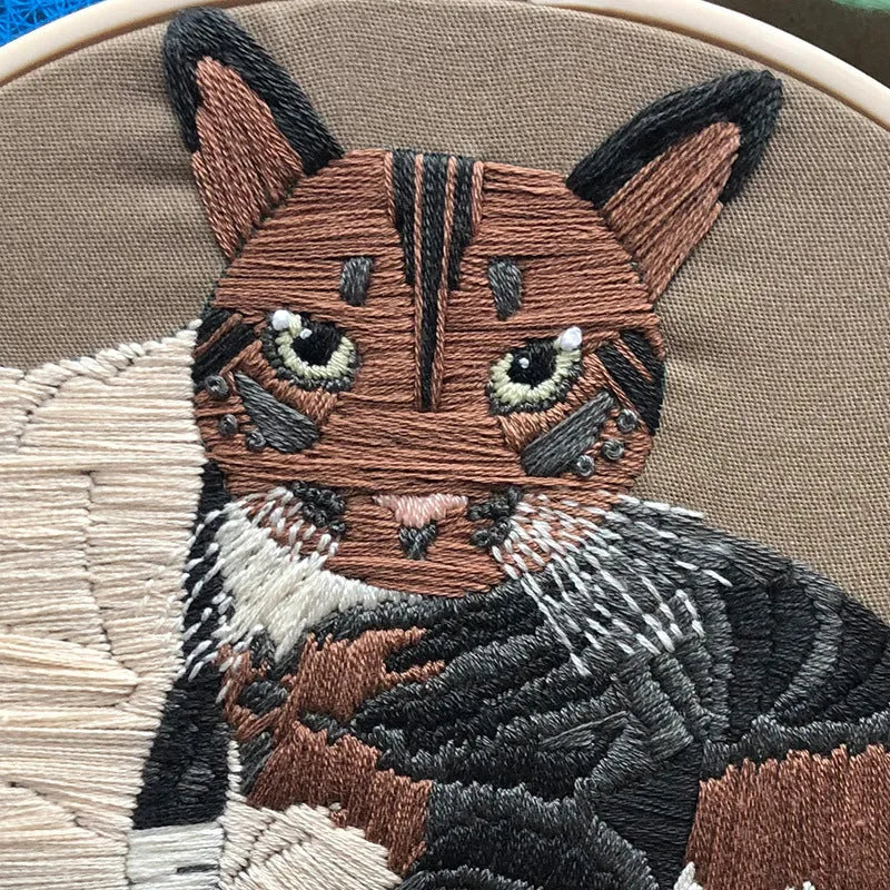 Original-New Cat embroidery kit with cotton fabric, stretch frame, and three style options