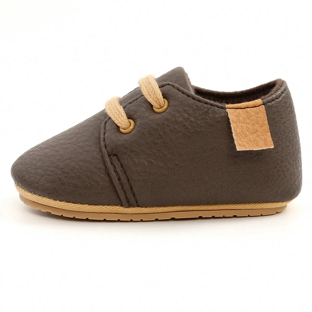 Soft synthetic leather baby moccasins with anti-slip rubber sole in beige, size 11 cm, for first walkers