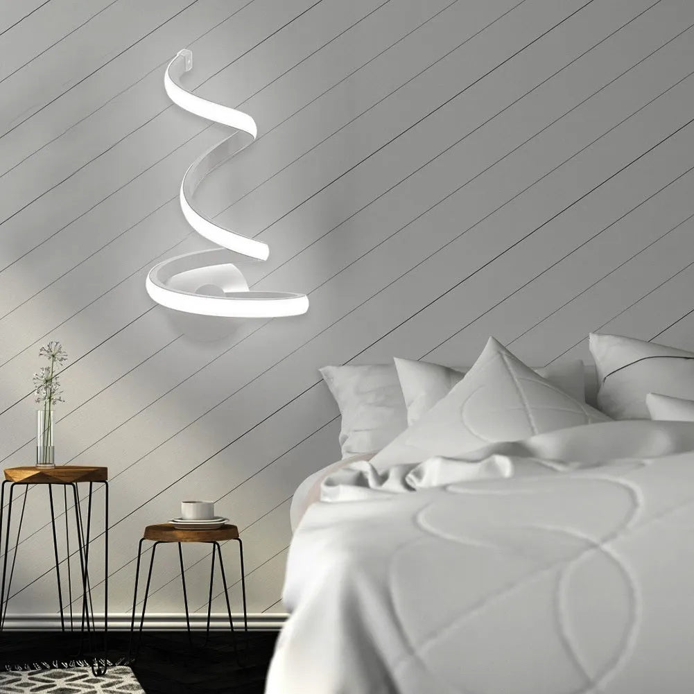 Modern aluminium wall lamp with snake pattern design in warm white or white light illumination