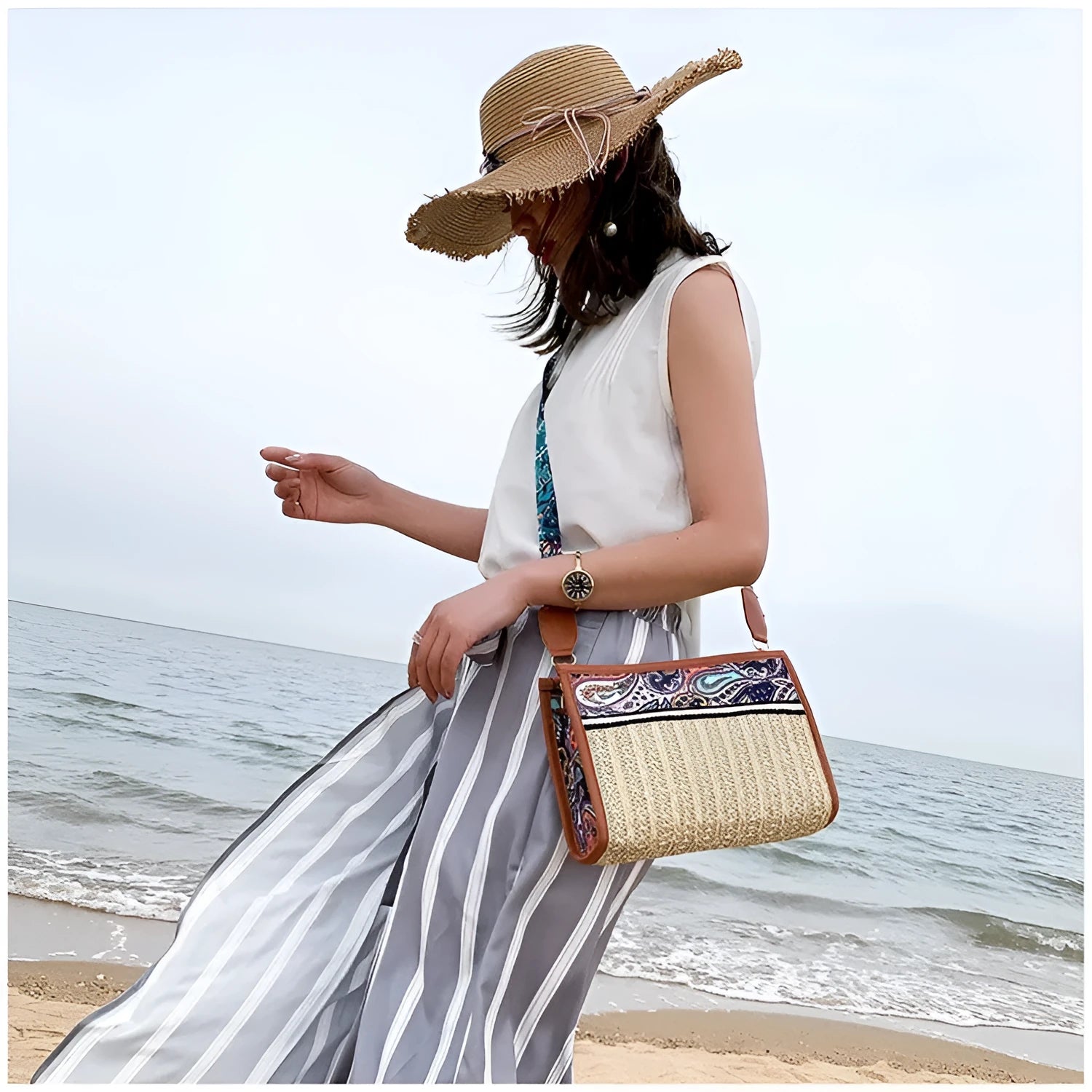 Retro ethnic straw shoulder messenger bag in khaki with zipper closure 28x18x6cm
