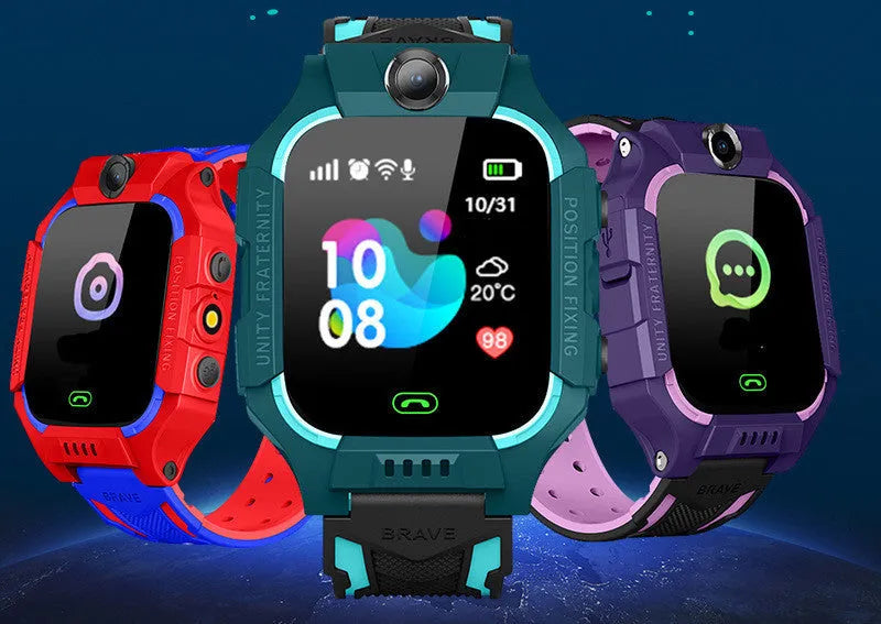 Z6 Q19 children's smartwatch in green showing 1.44-inch touch screen and wrist strap.