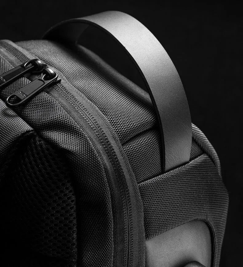 Men's canvas chest bag in medium size with square shape and zipper opening