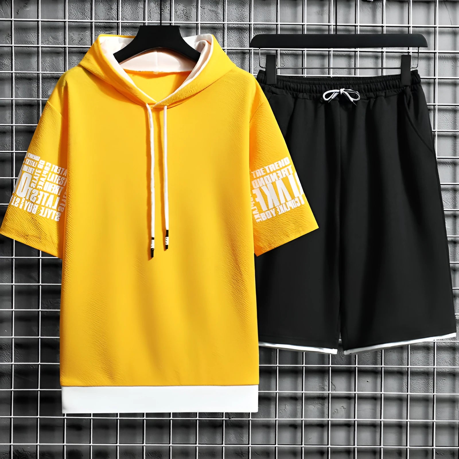Men's loose sports suit with hooded short-sleeved top and casual trousers in solid colour