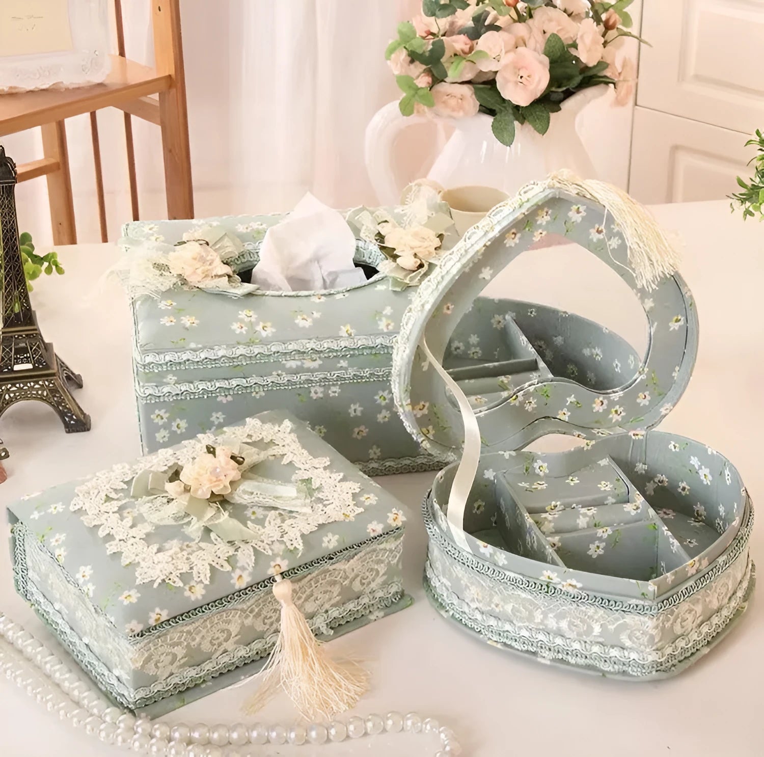 Ceramic jewellery and tissue box organiser in bright pink colour.