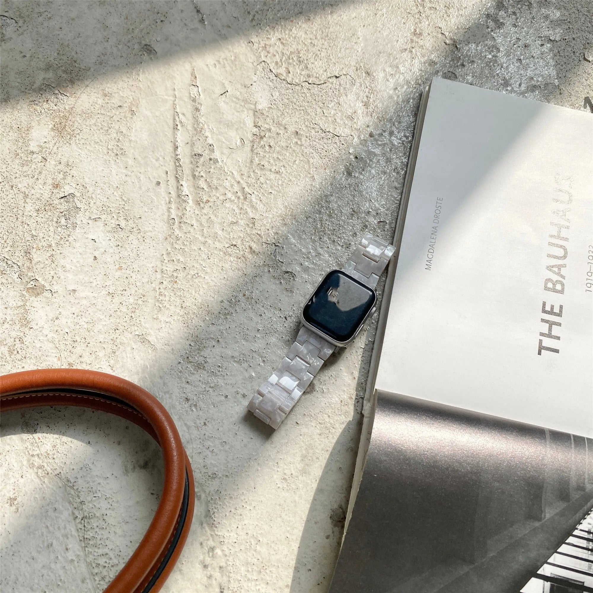 White shell pattern environmentally friendly resin Apple Watch strap for series 1-5 models