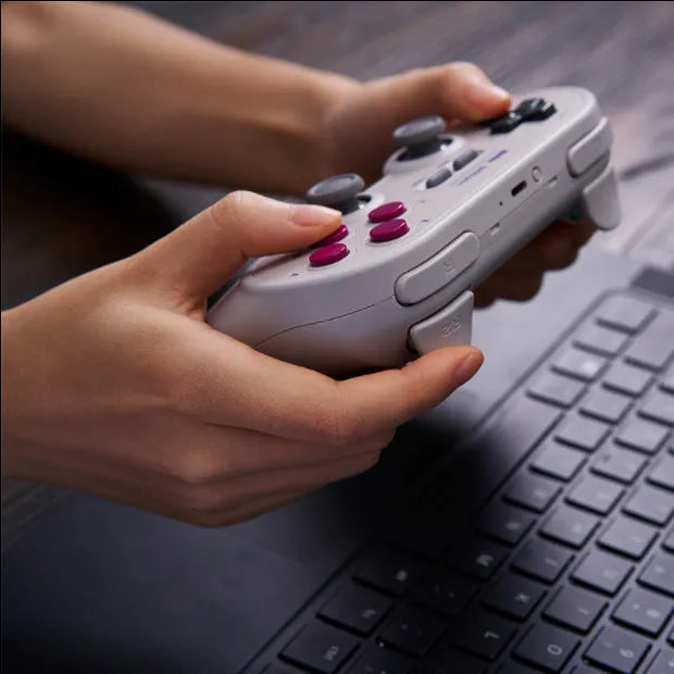 Wireless Bluetooth gaming handle with six-axis motion control for Nintendo Switch, PC, and mobile devices